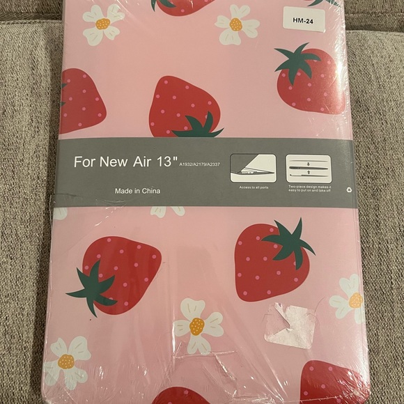 Max Air 13 Lightweight Cover with Keyboard Cover - Picture 2 of 3